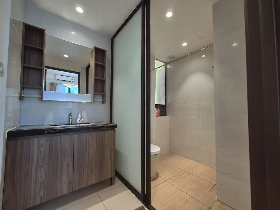 Central Park Bright & High Floor 2 Rooms 4 Pax Johor Bahru 0*,  Maleisië